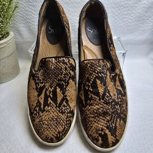 Sofft Brown Snake Print Loafers WITH DYED REAL COW HAIR CHIC LOOKING SHOE SIZE 7